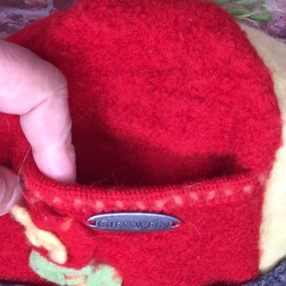 Gifsswein Color-block Nordic Wool Felt Floral Embellished Winter Hat